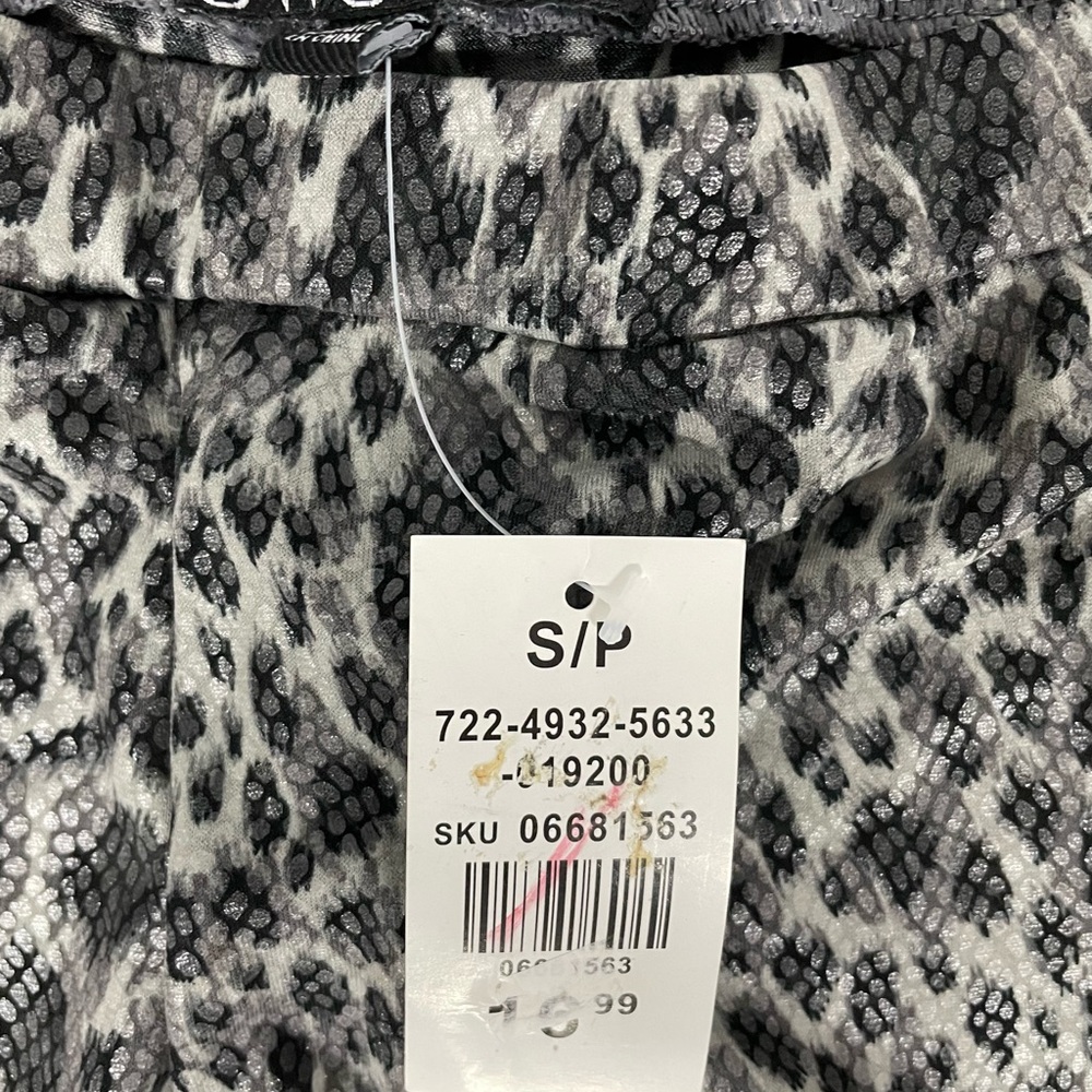 Animal print leggings